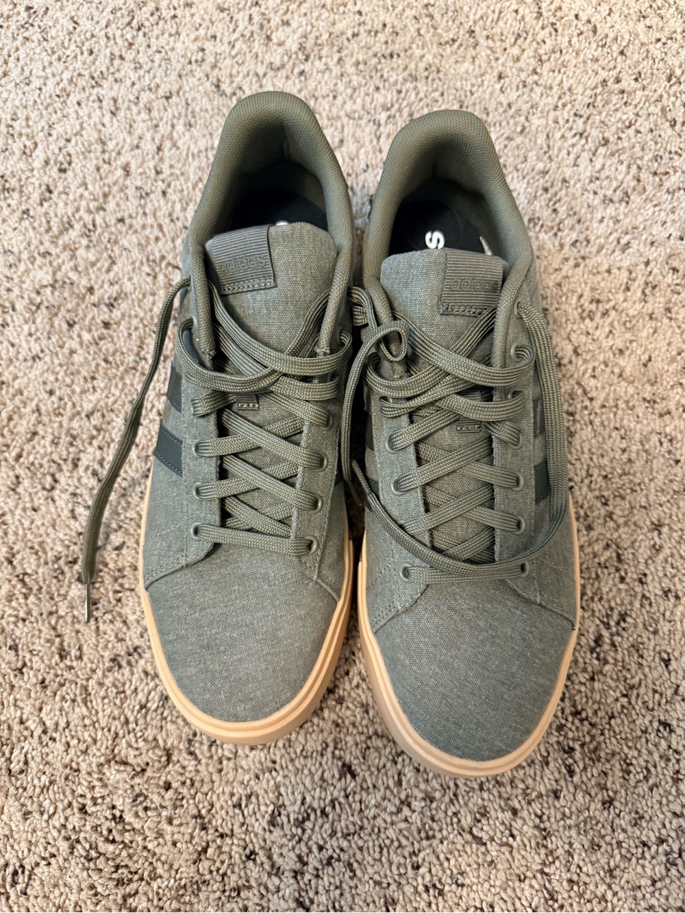Adidas Men's Olive Green Casual Sneaker with Gum Sole size 11 - Picture 3 of 6